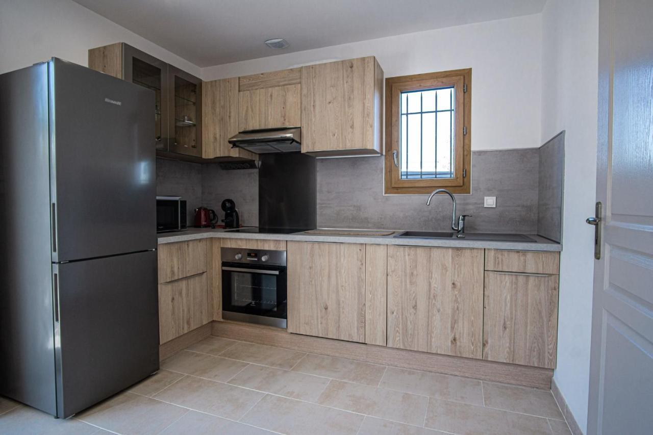 איל-סור-לה-סורג Maison Avec Jardin Proche Du Centre-Ville Isle-Sur-La-Sorgue מראה חיצוני תמונה