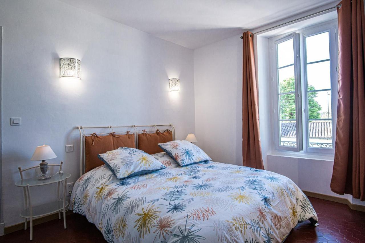 איל-סור-לה-סורג Maison Avec Jardin Proche Du Centre-Ville Isle-Sur-La-Sorgue מראה חיצוני תמונה