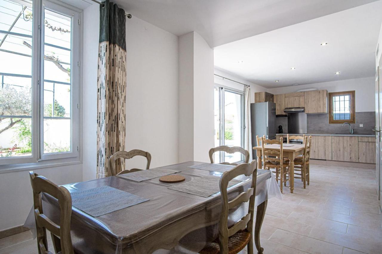 איל-סור-לה-סורג Maison Avec Jardin Proche Du Centre-Ville Isle-Sur-La-Sorgue מראה חיצוני תמונה