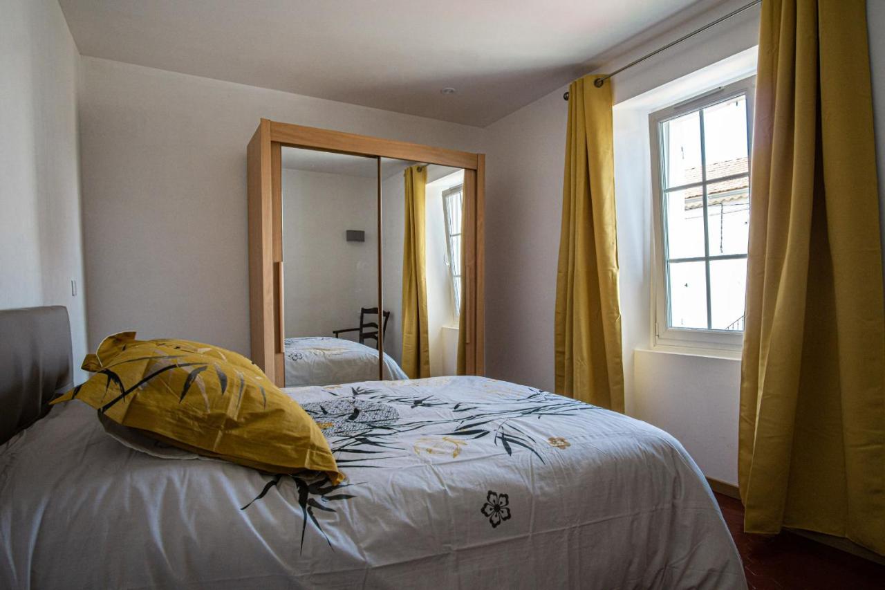 איל-סור-לה-סורג Maison Avec Jardin Proche Du Centre-Ville Isle-Sur-La-Sorgue מראה חיצוני תמונה